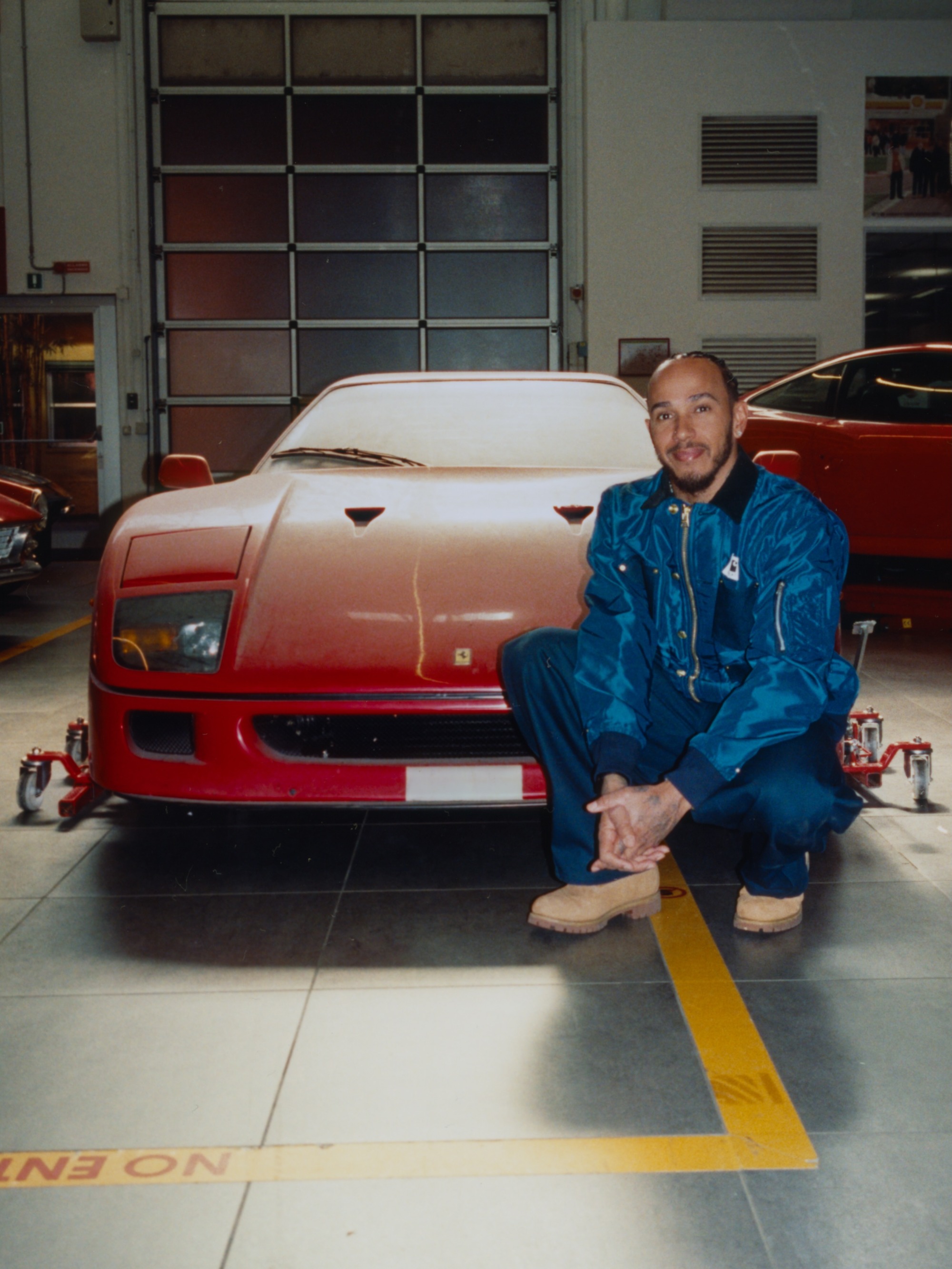 LEWIS HAMILTON BUYS A $3 MILLION FERRARI F40