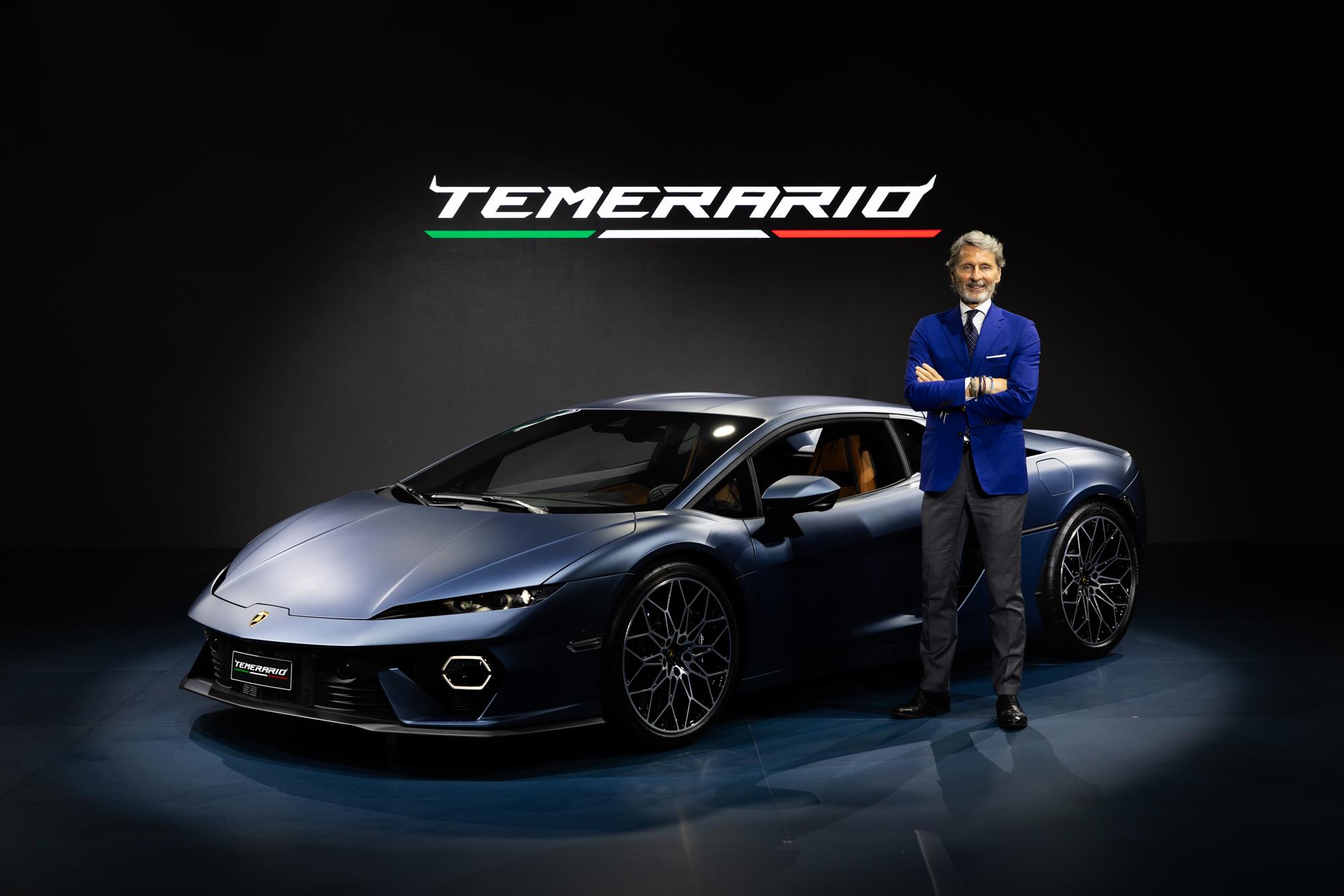 LAMBORGHINI BOSS SAYS CHINESE CARS AREN'T A THREAT