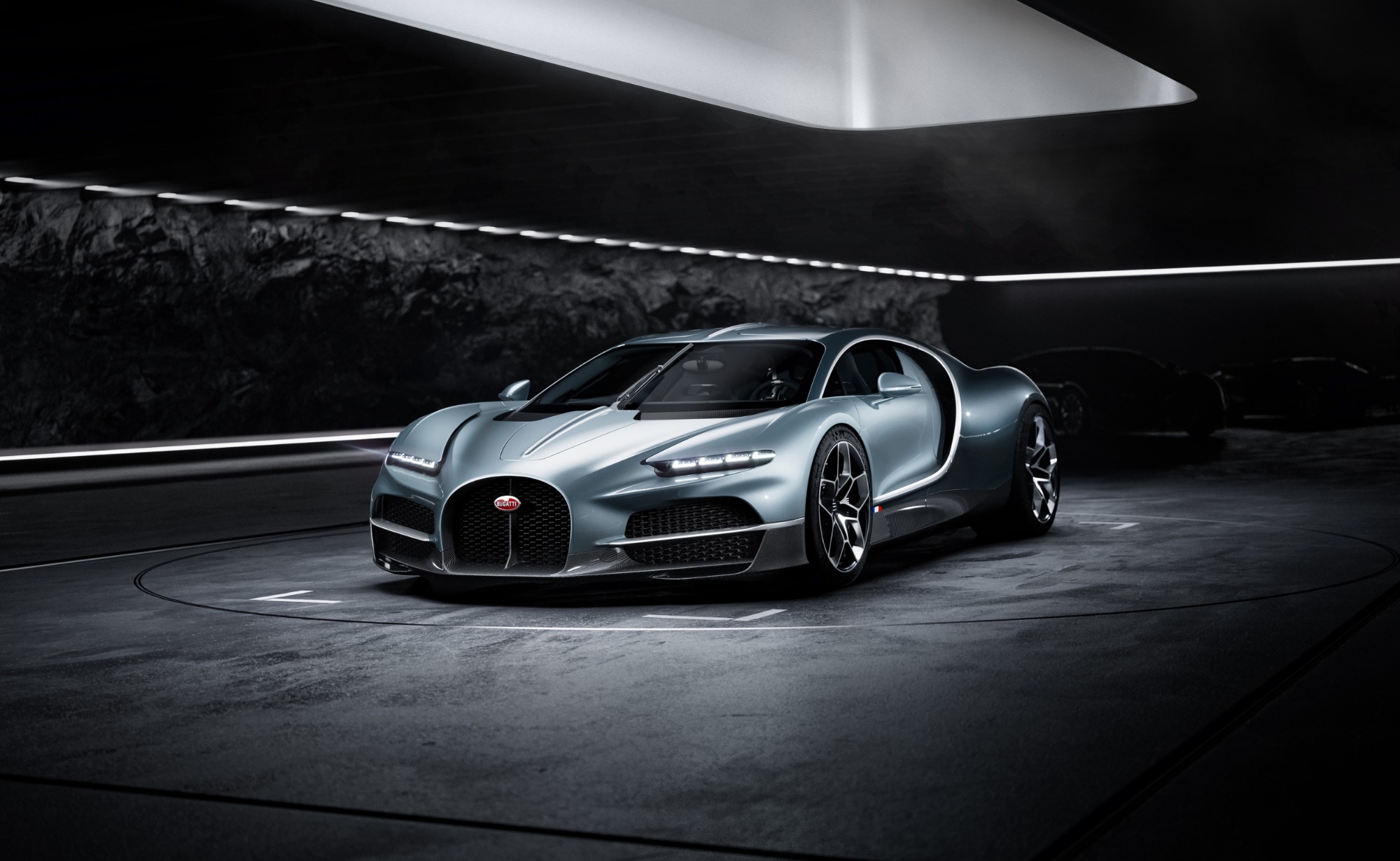 BUGATTI CONSIDERED USING ROCKET THRUSTERS BEFORE TESLA