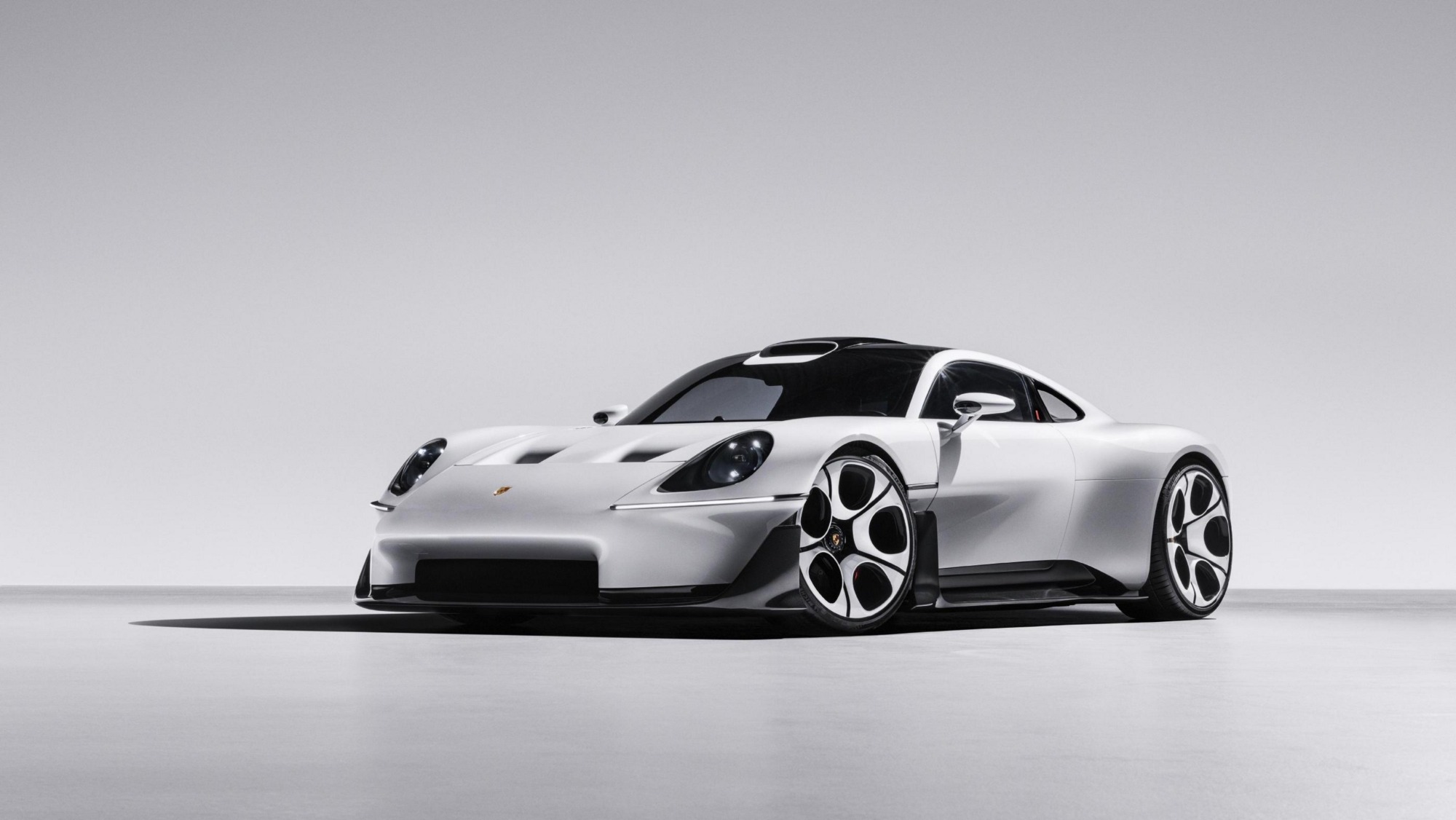 PORSCHE MISSION S: A NEW SUPERCAR TO ECLIPSE THE 911
