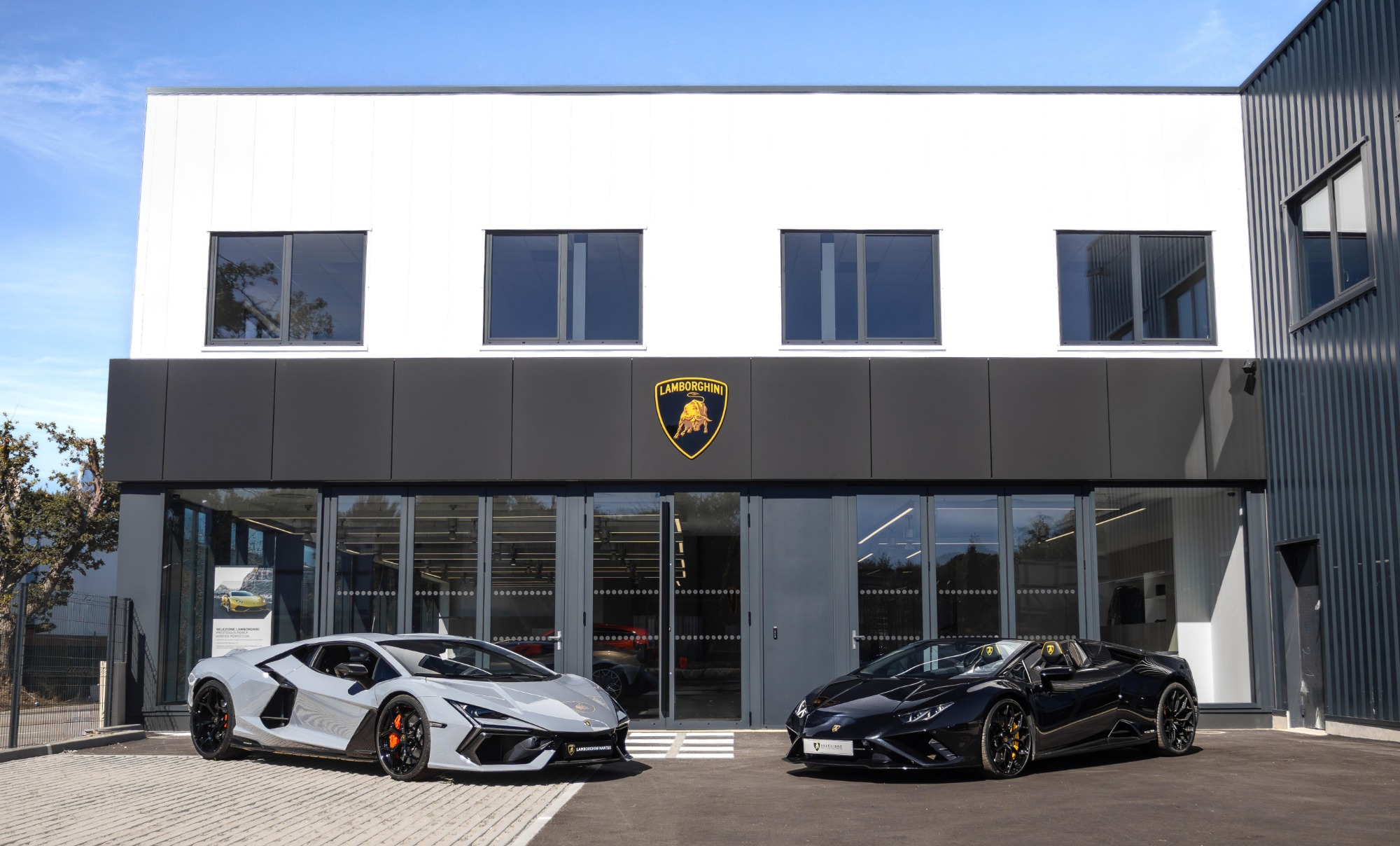 LAMBORGHINI JUST OPENED A NEW DEALERSHIP IN FRANCE