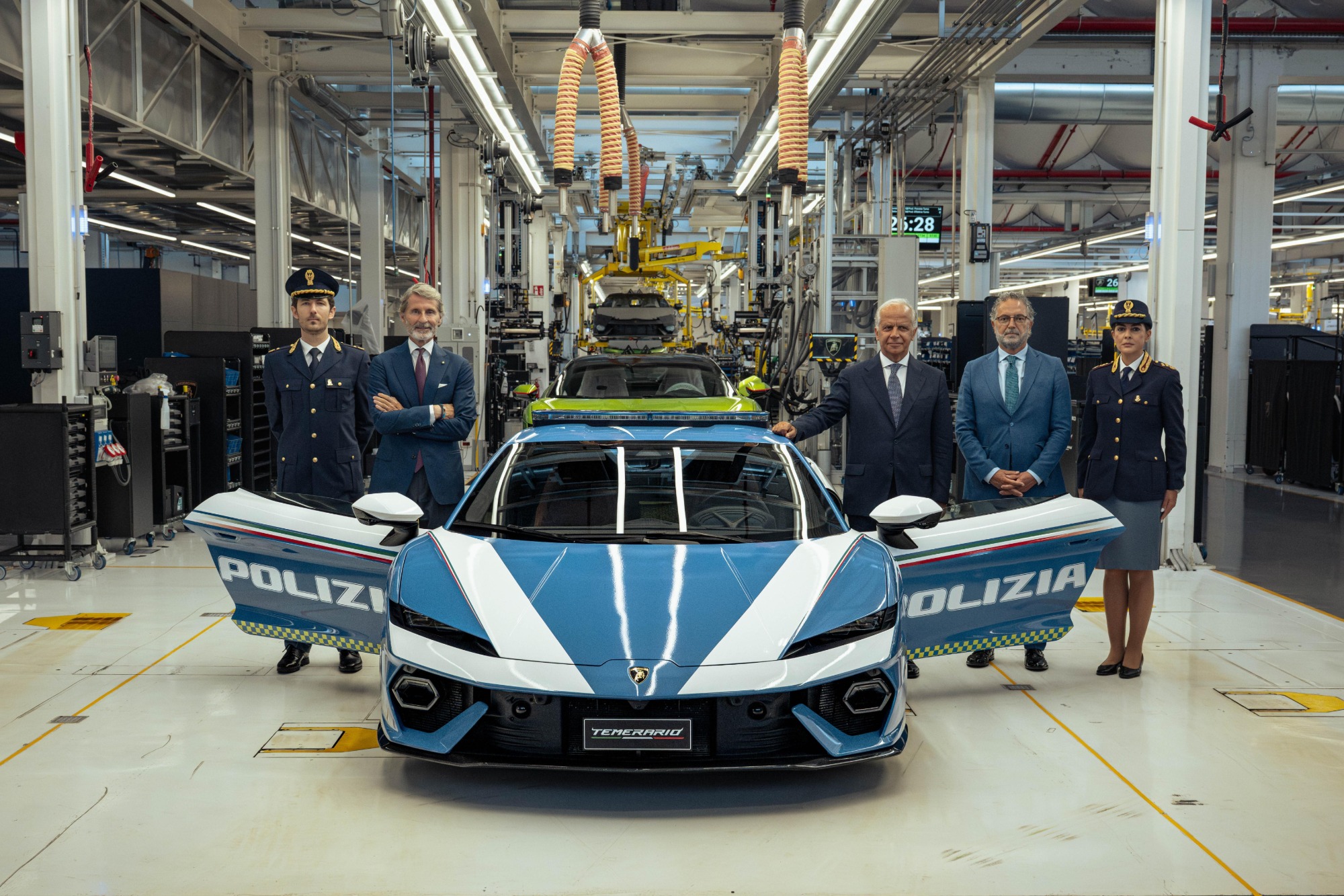 THE ITALIAN POLICE JUST GOT A NEW LAMBORGHINI TEMERARIO